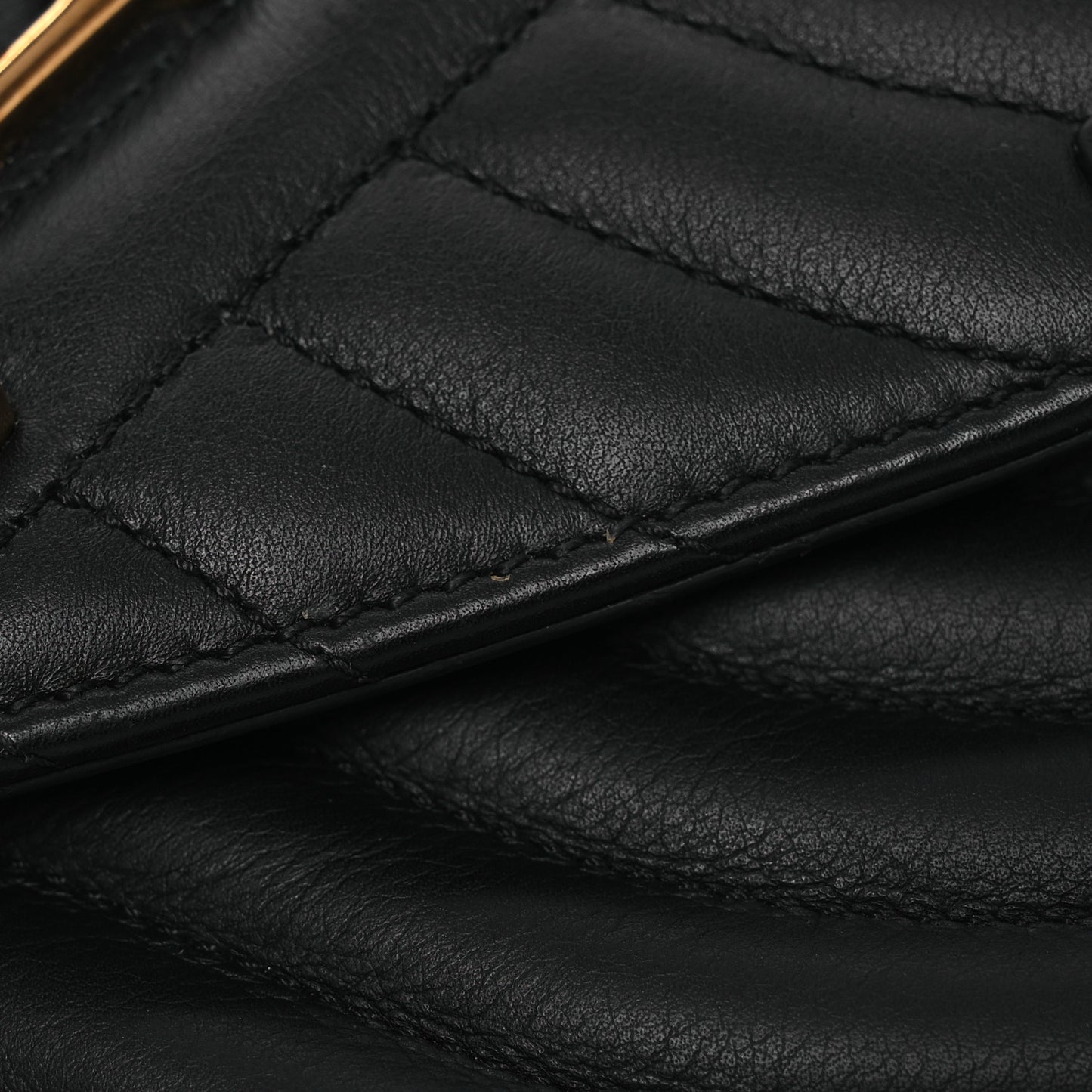 Calfskin New Wave Chain PM Black