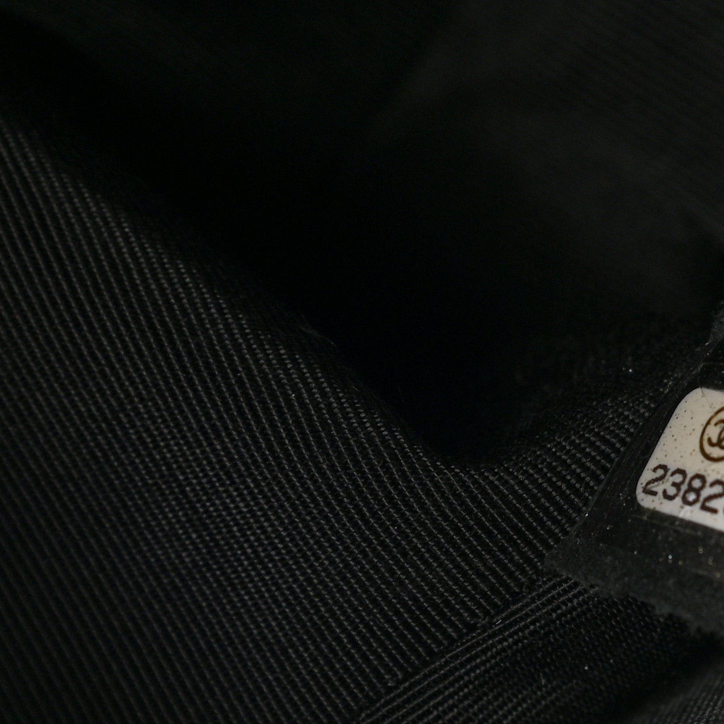 Caviar Quilted Medium Boy Flap Black