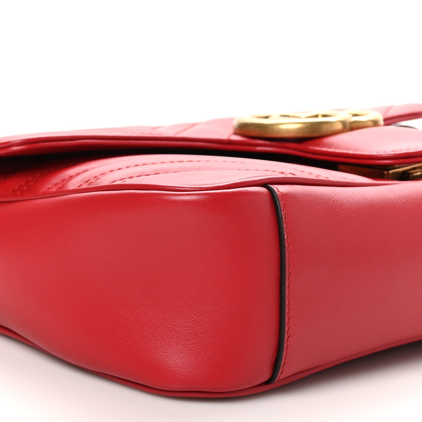 Calfskin Matelasse Small GG Marmont Shoulder Bag Hibiscus Red