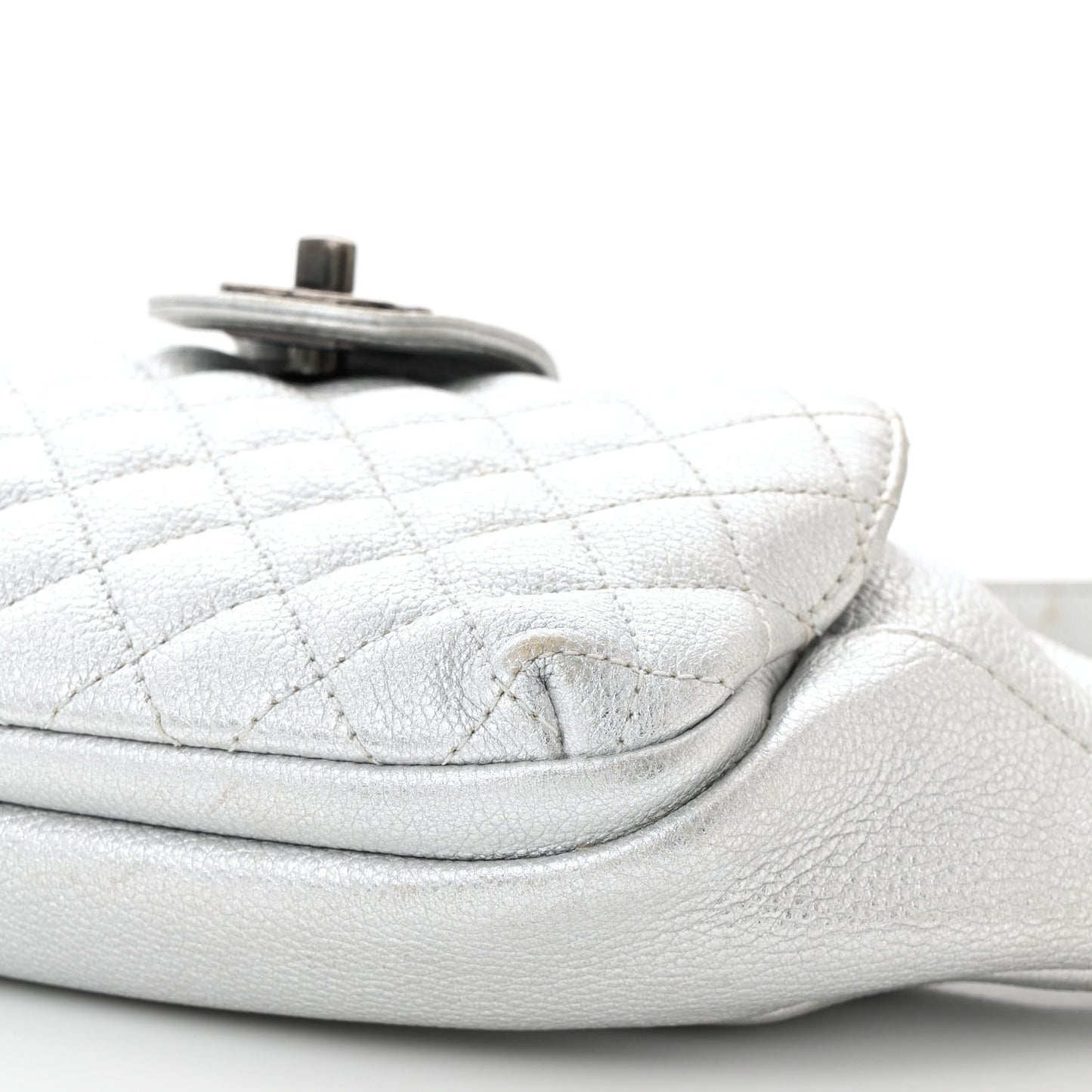 Metallic Grained Calfskin Quilted Casual Rock Waist Bag Fanny Pack Silver