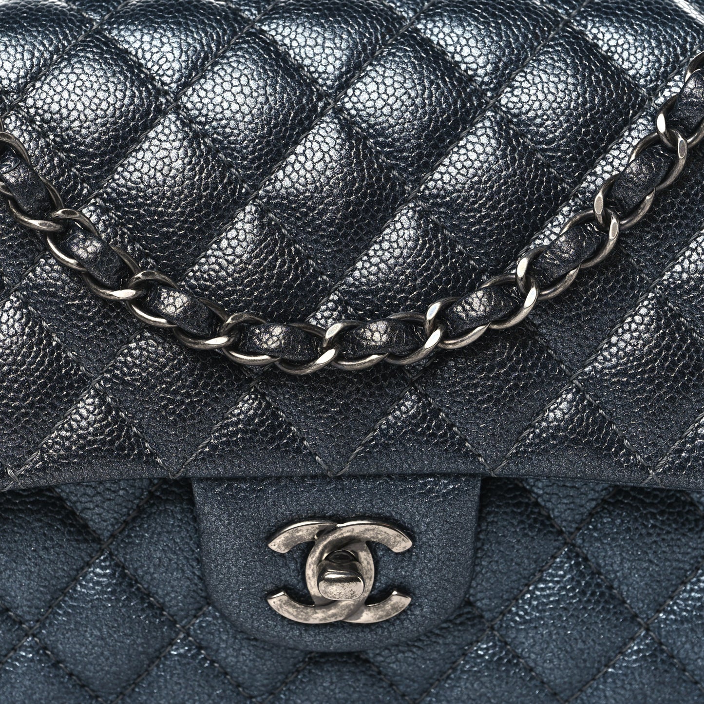 Pearly Caviar Quilted Medium Double Flap Grey