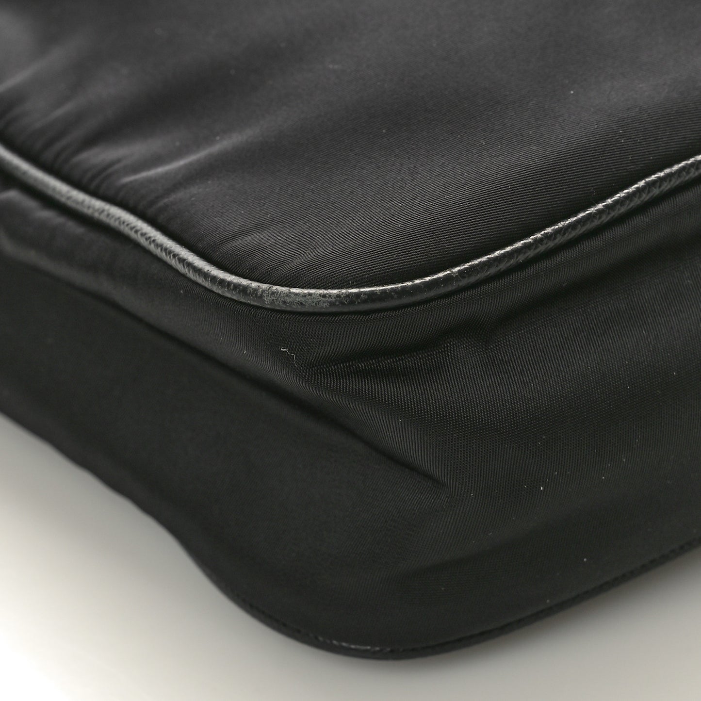 Tessuto Nylon Saffiano Logo Messenger Bag Black