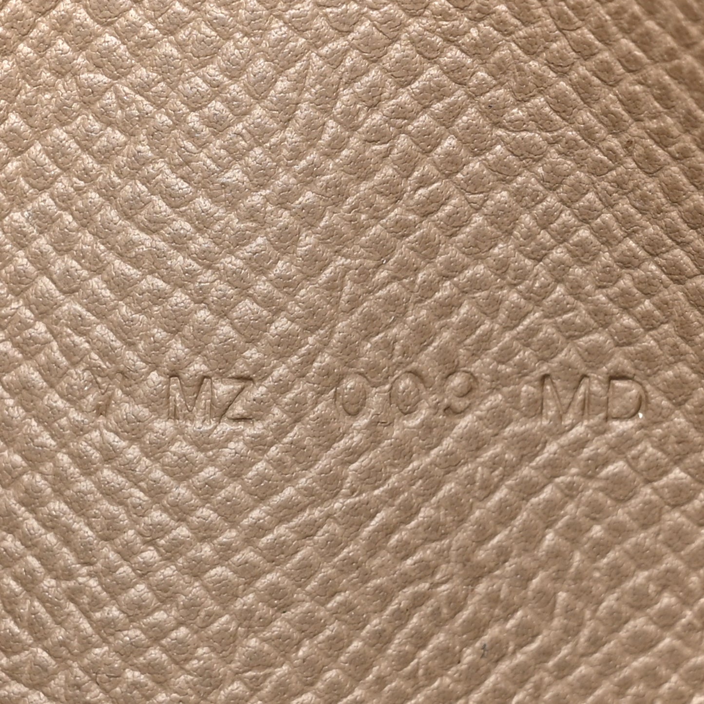 Epsom Kelly Pocket Compact Wallet Etoupe