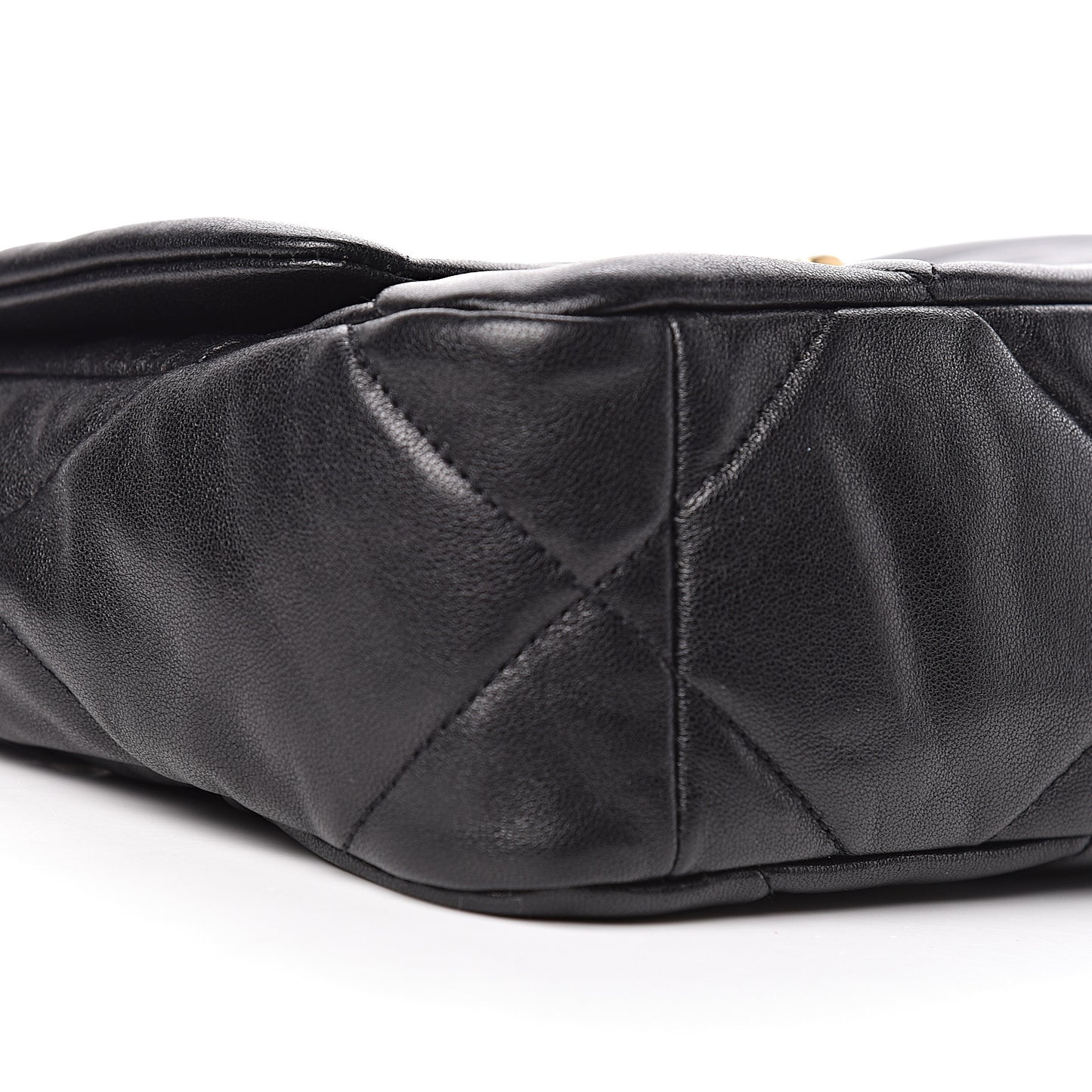 Lambskin Quilted Medium 19 Flap Black
