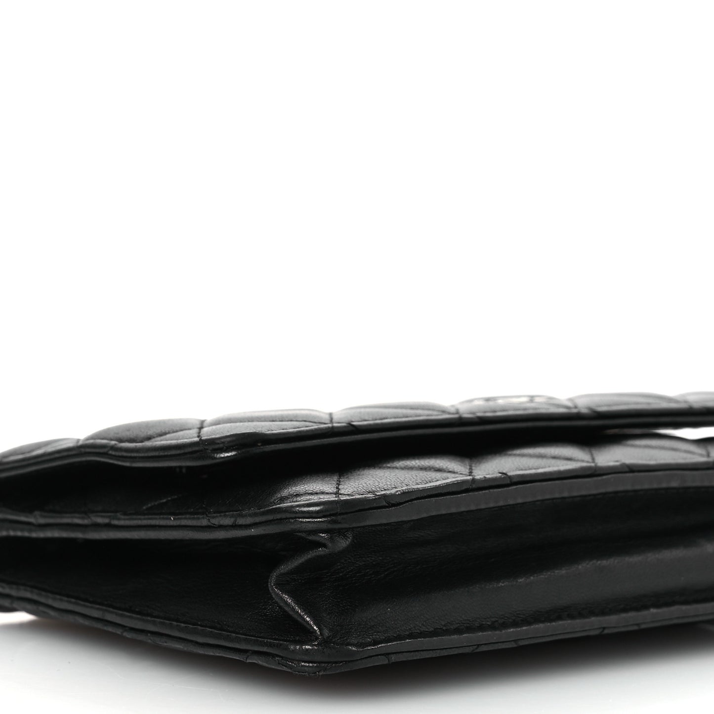 Lambskin Quilted Wallet On Chain WOC Black
