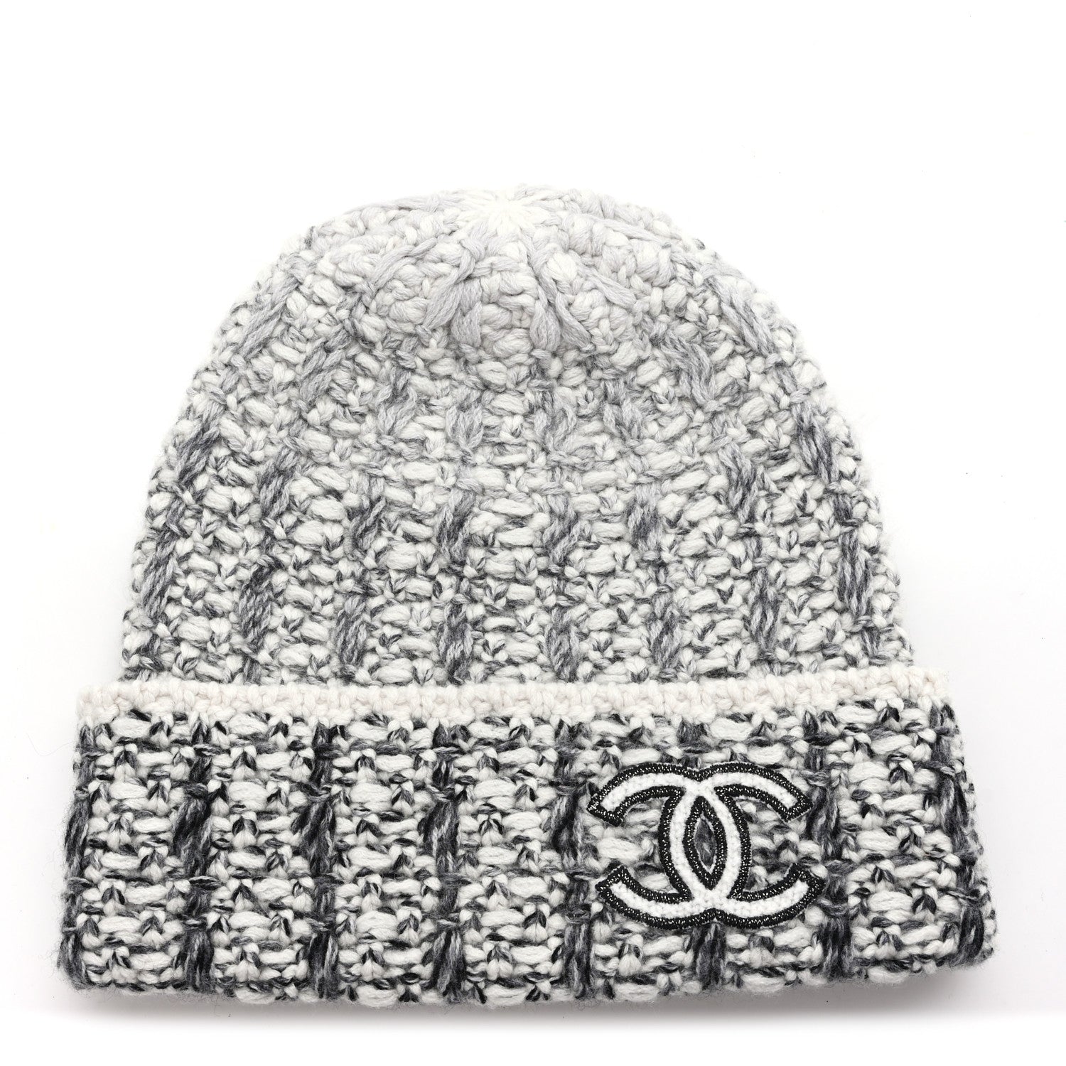シャネルCCビーニー Chanel Cashmere CC Beanie Hat Grey Ecru 1871065 – FASHIONPHILE