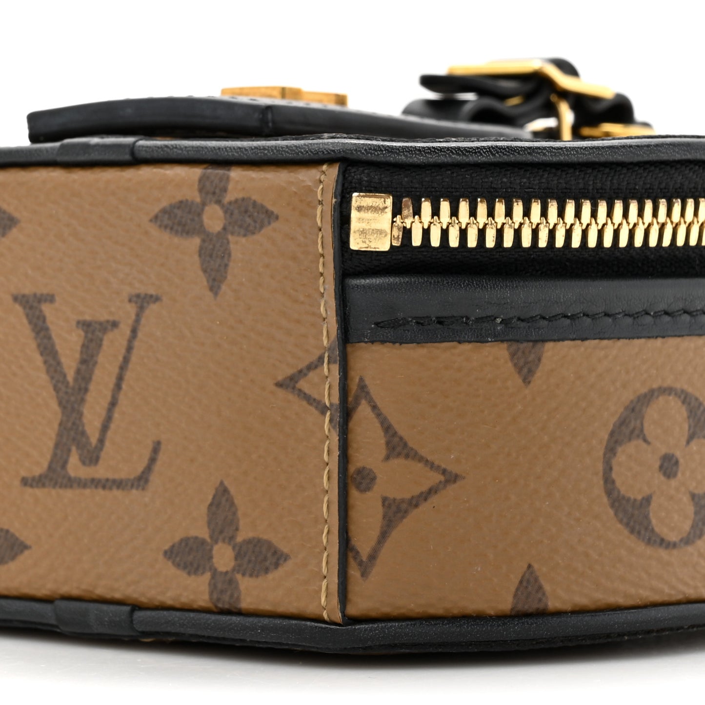 Reverse Monogram Mini Boite Chapeau