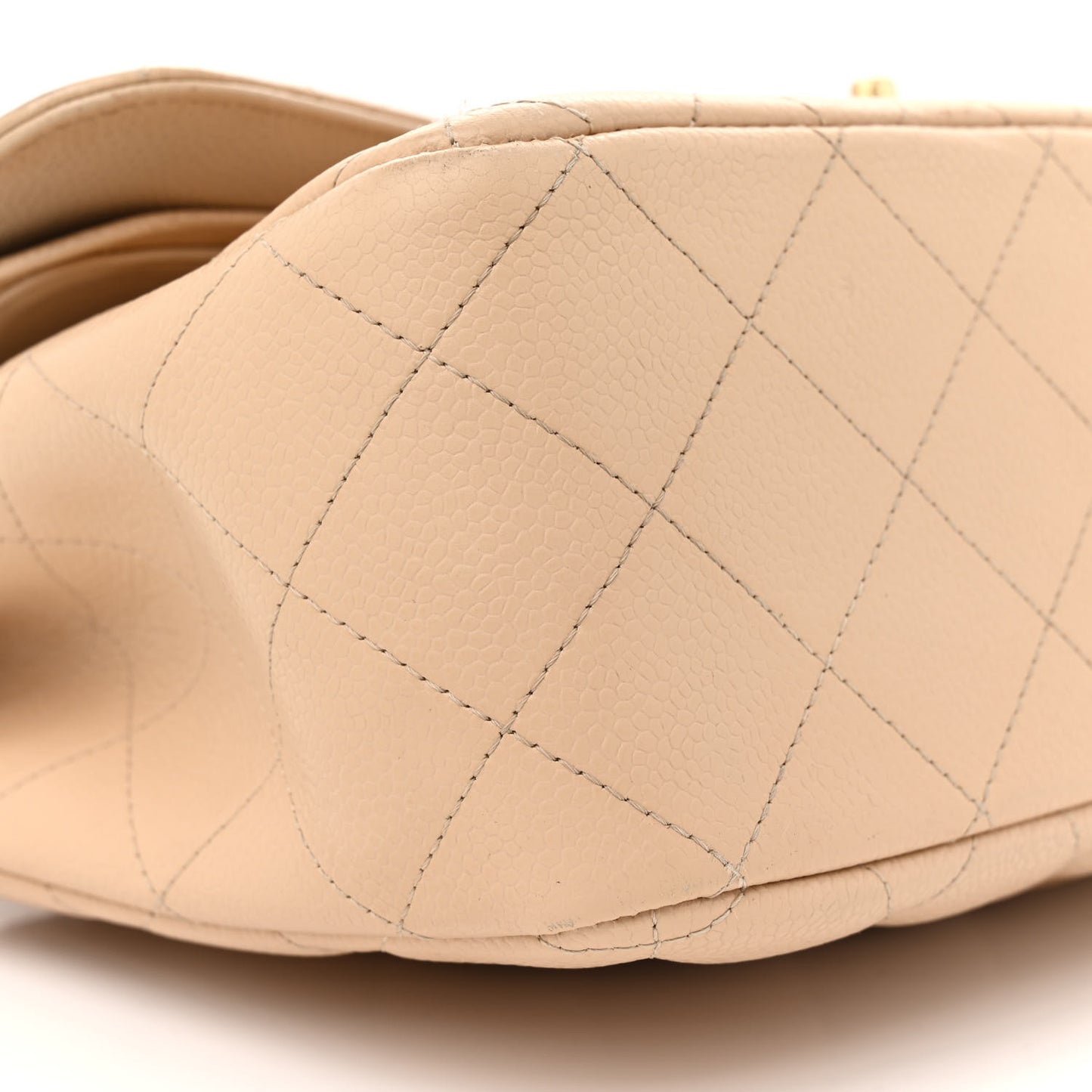 Caviar Quilted Jumbo Double Flap Beige Clair