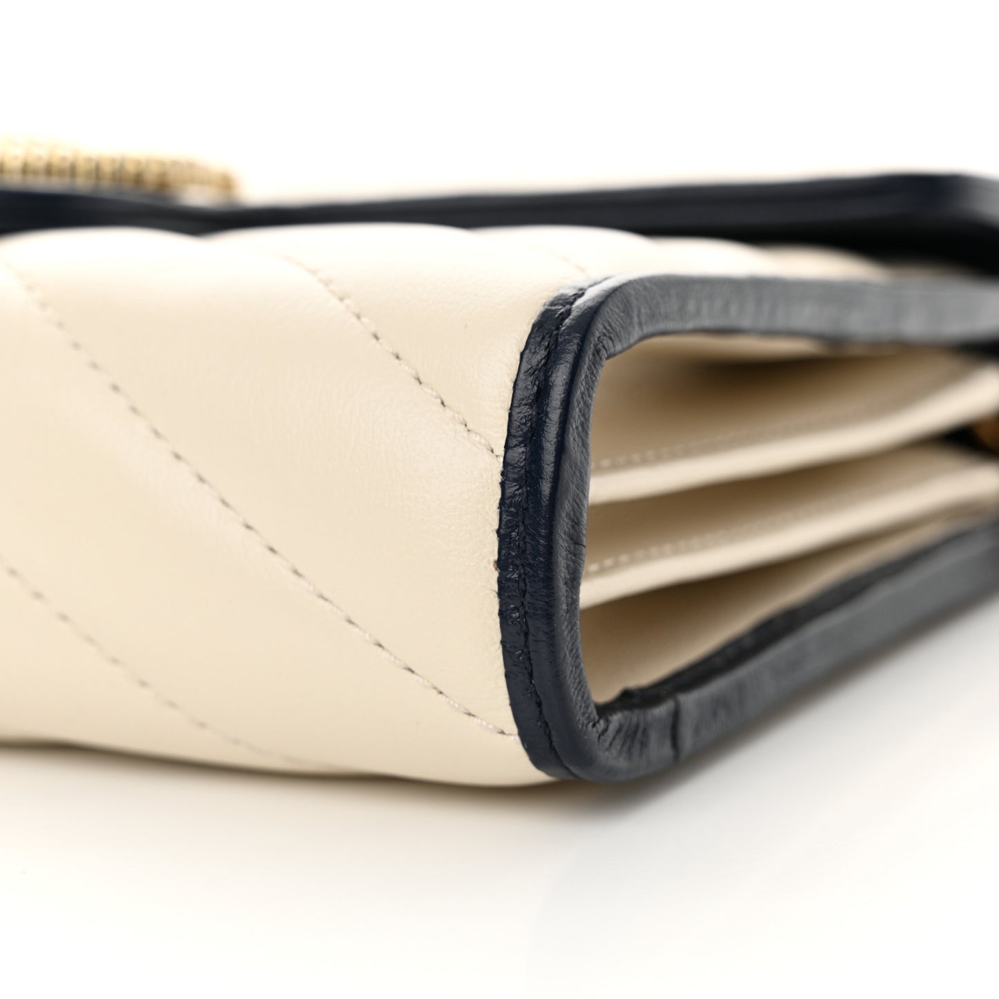 Vintage Effect Calfskin Matelasse Diagonal Torchon GG Marmont Chain Wallet Mystic White Blue Agata