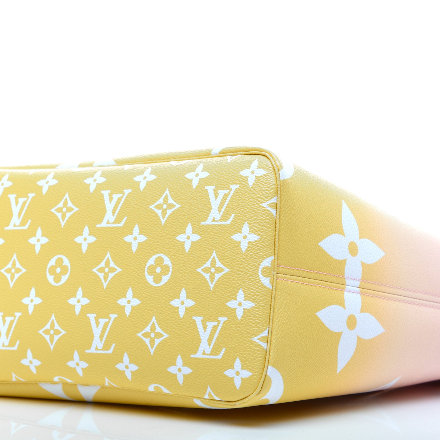 Monogram Giant By The Pool Neverfull MM Light Pink