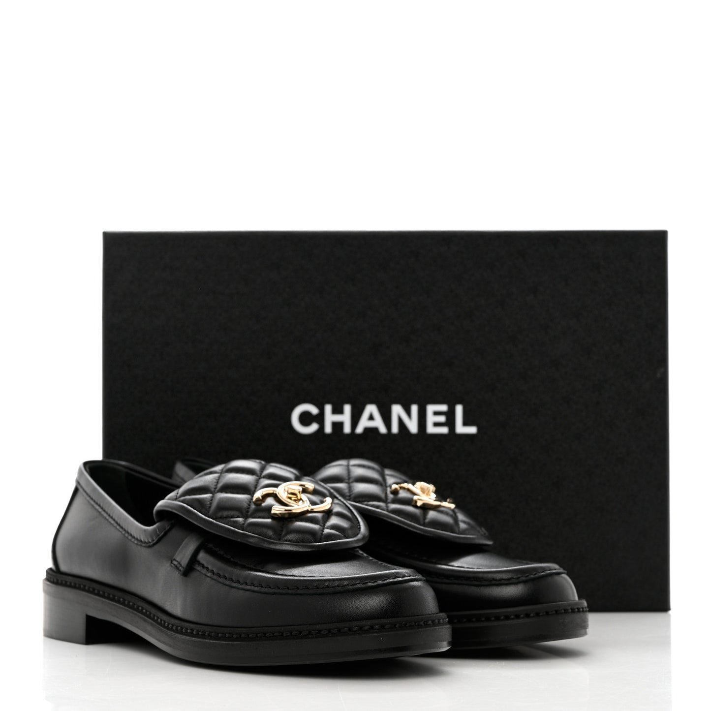 Lambskin Quilted CC Turnlock Loafers 38 Black