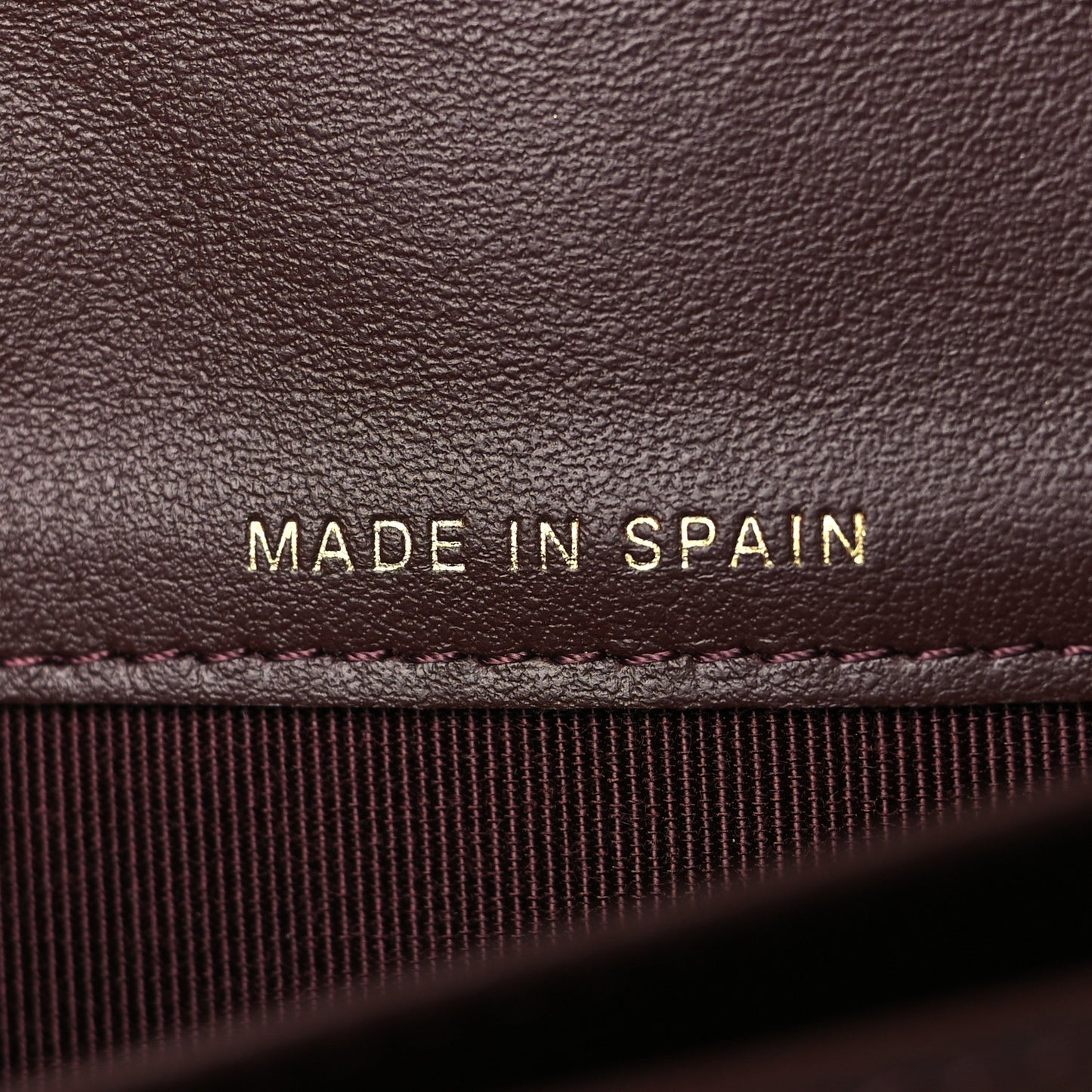 Caviar Quilted Yen Wallet Black