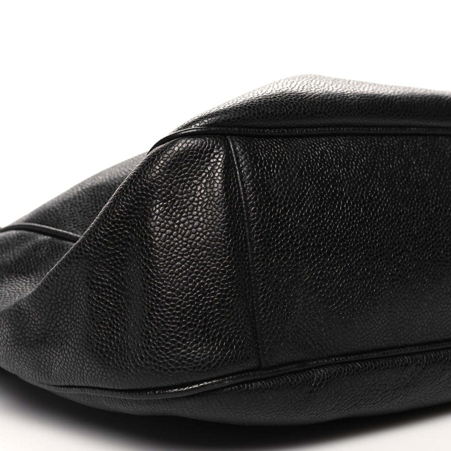 Caviar CC Shoulder Bag Black