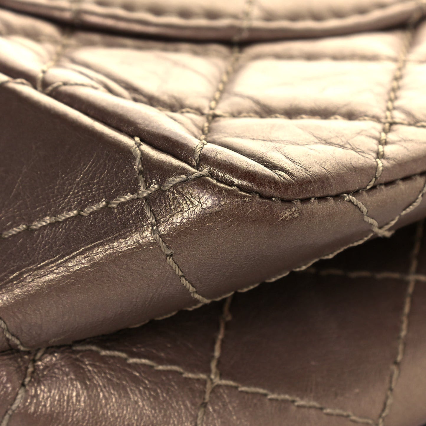 Metallic Aged Calfskin Quilted 2.55 Reissue 225 Flap Dark Gold