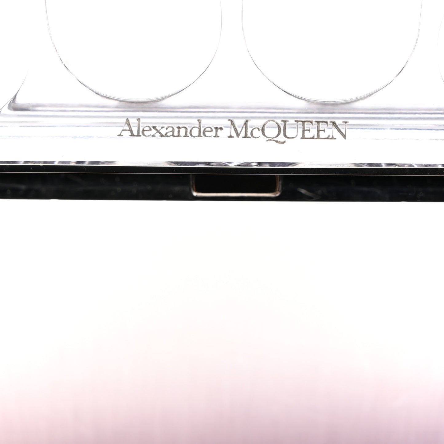 Resin Knuckle Clutch Ombre