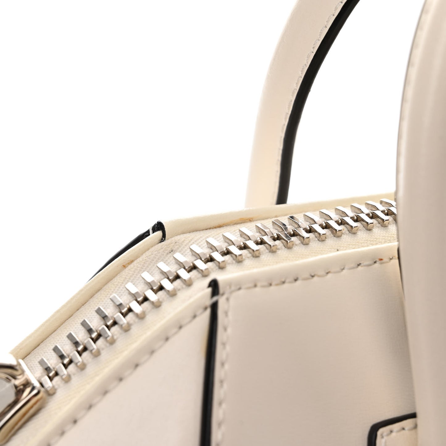 Crinkled Patent Calfskin Mini Antigona Ivory