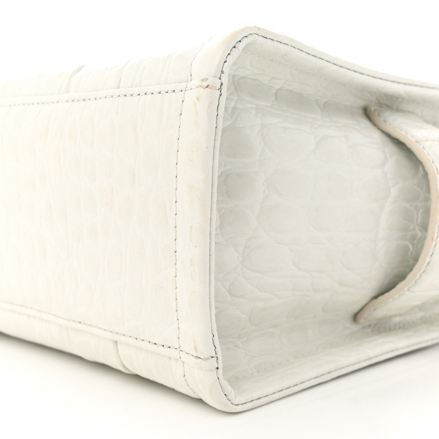 Croc Embossed Medium The Tote Bag White