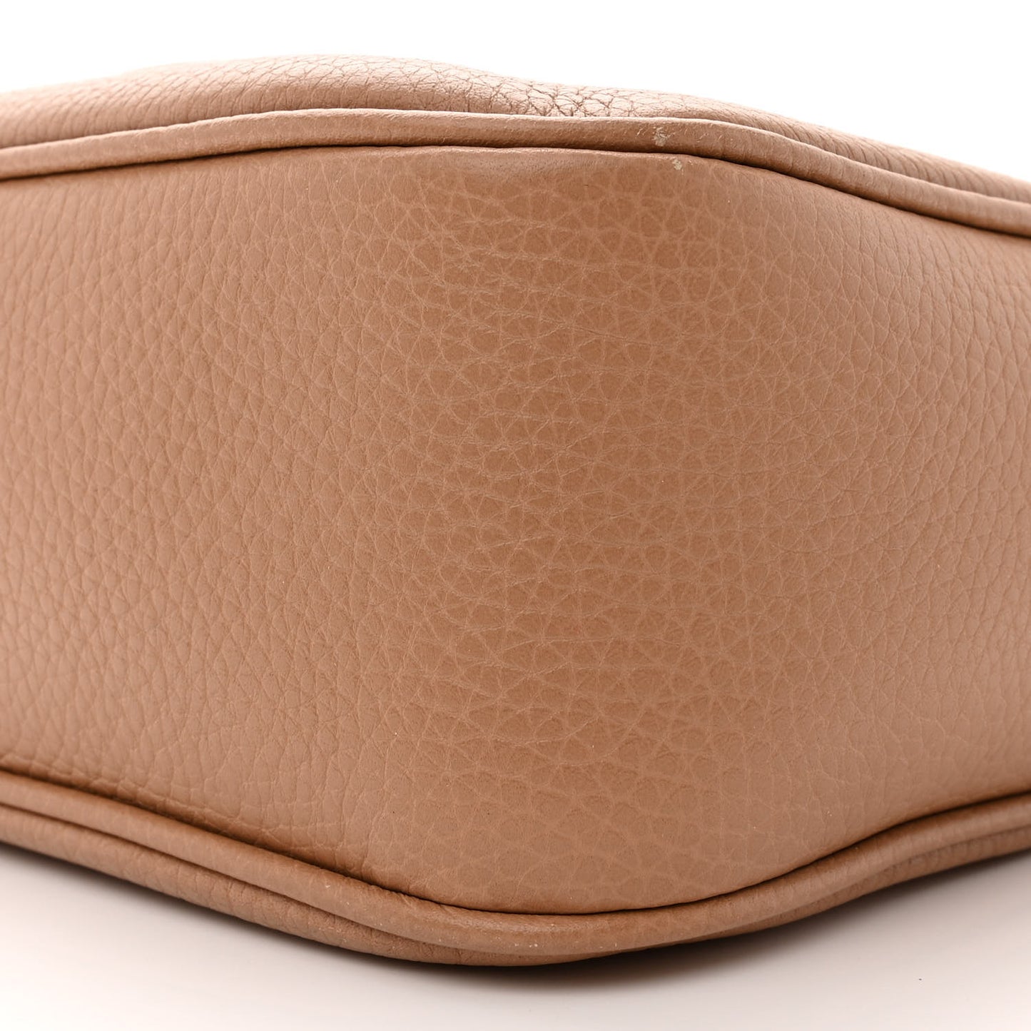 Pebbled Calfskin Small Soho Disco Bag Camelia