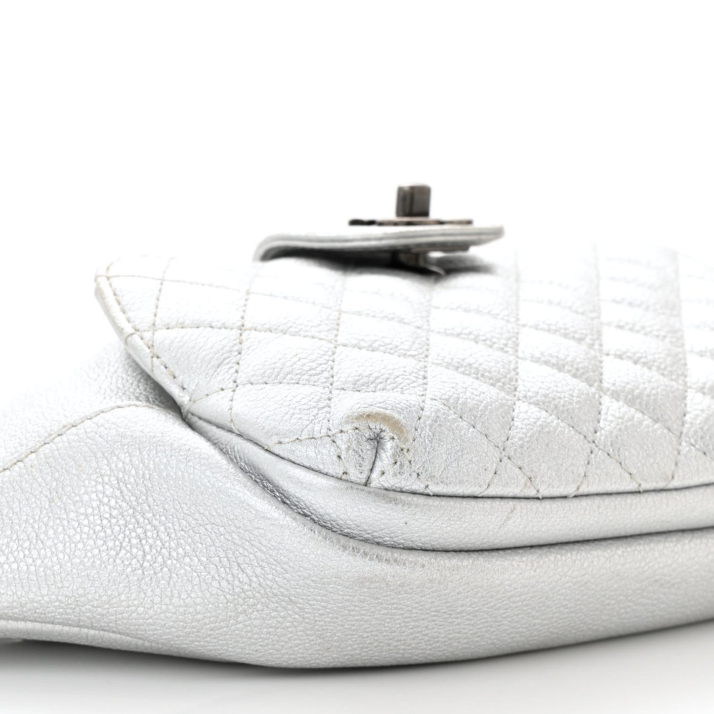Metallic Grained Calfskin Quilted Casual Rock Waist Bag Fanny Pack Silver