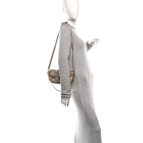 Empreinte Monogram Giant Ivy Wallet On Chain Tourterelle Creme