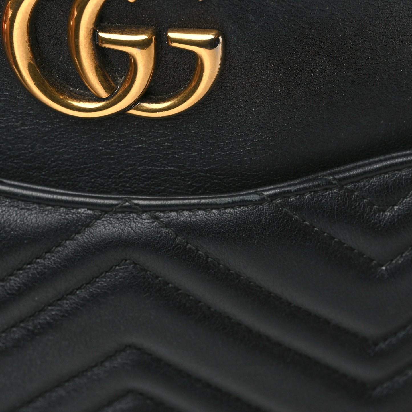 Calfskin Matelasse Medium GG Marmont Chain Shoulder Bag Black