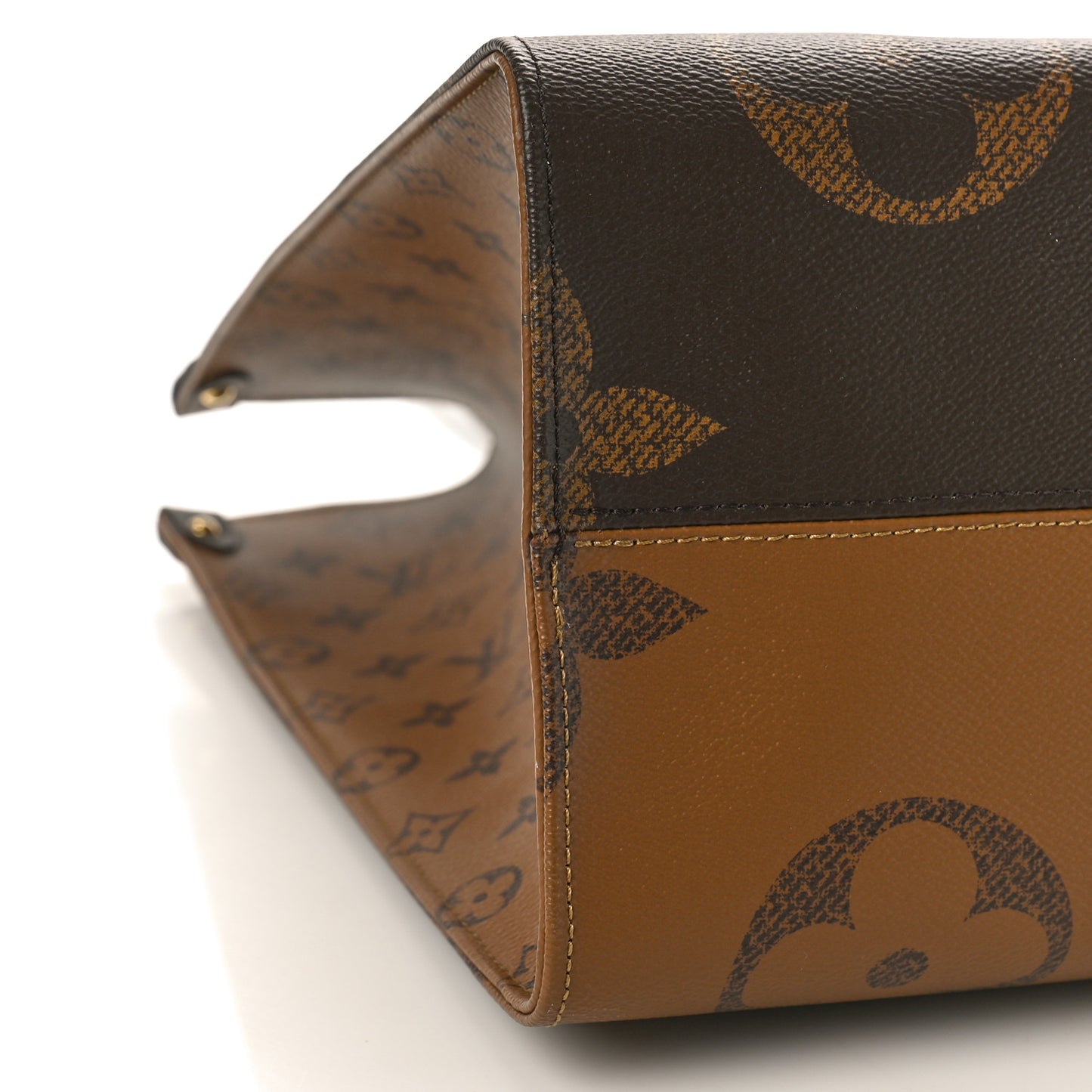 Reverse Monogram Giant Onthego GM