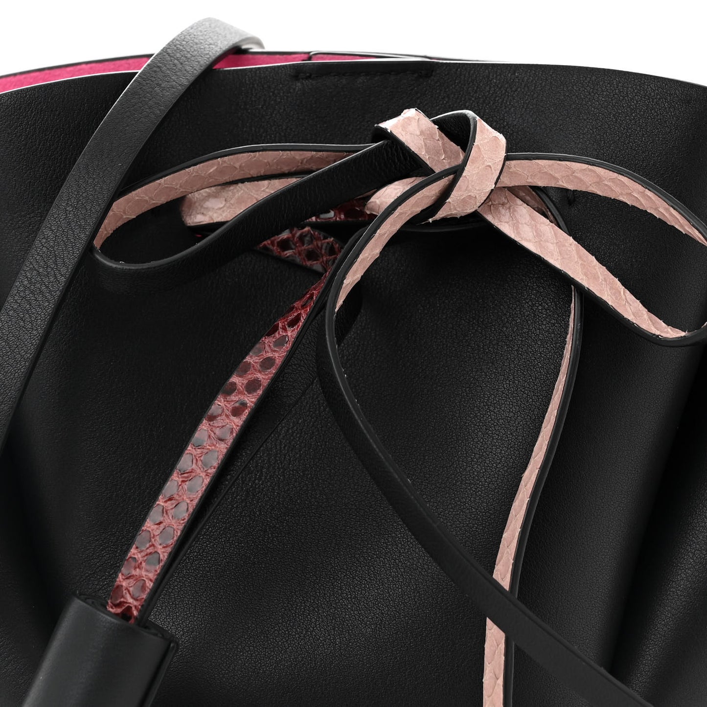 Vitello Ayers VLogo Bucket Bag Black