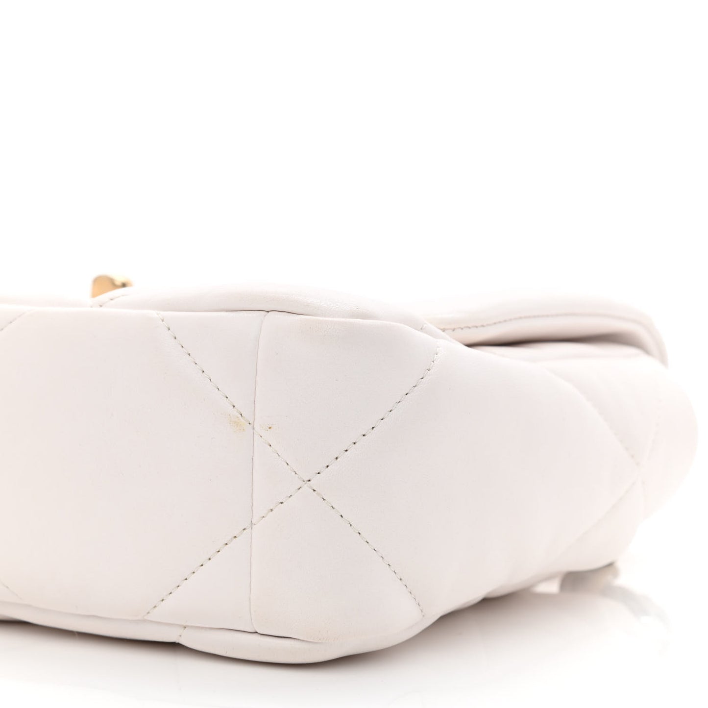 Lambskin Quilted Medium Chanel 19 Flap White