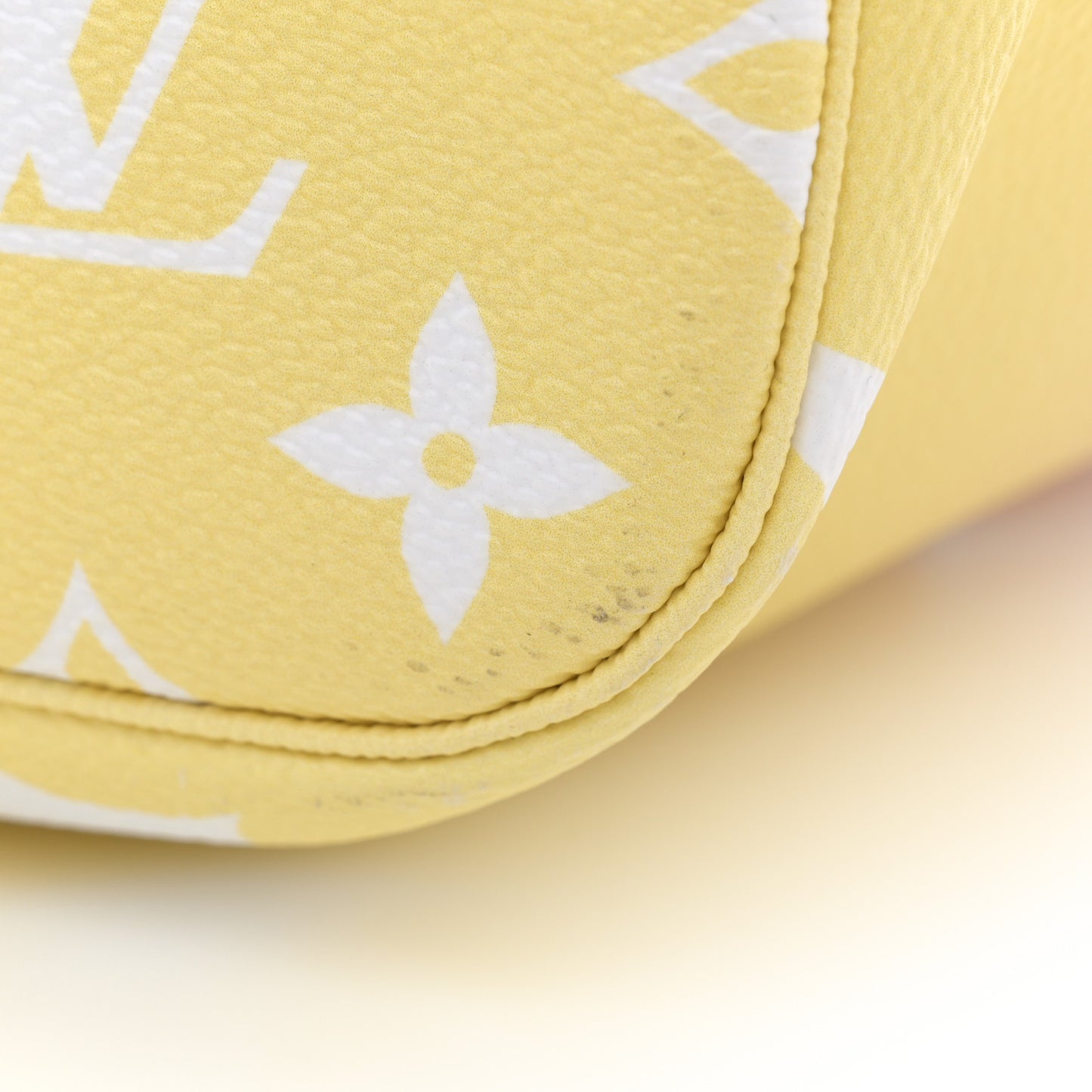 Monogram Giant By The Pool Neverfull MM Light Pink