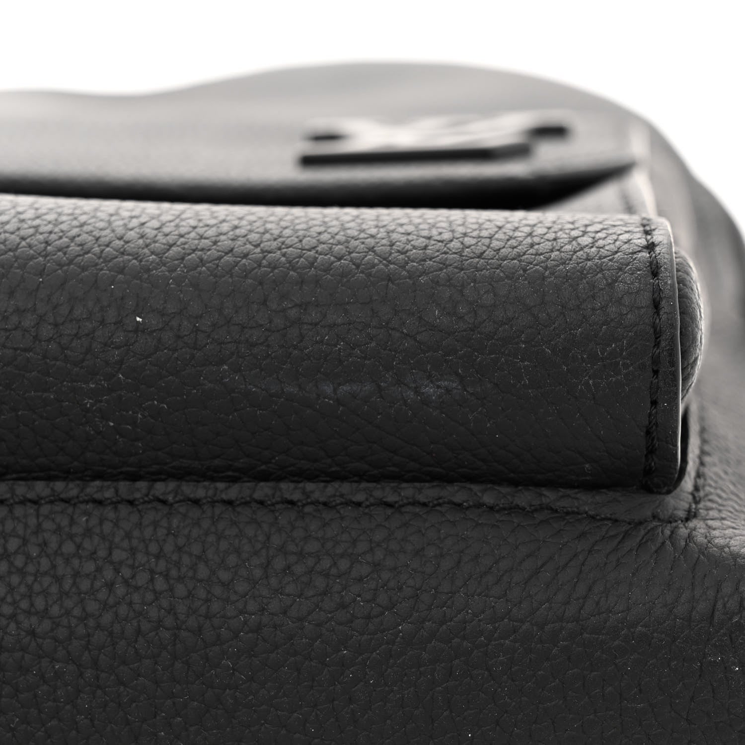 Louis Vuitton Grained Cowhide Aerogram Pilot Slingbag Black 10 of 11