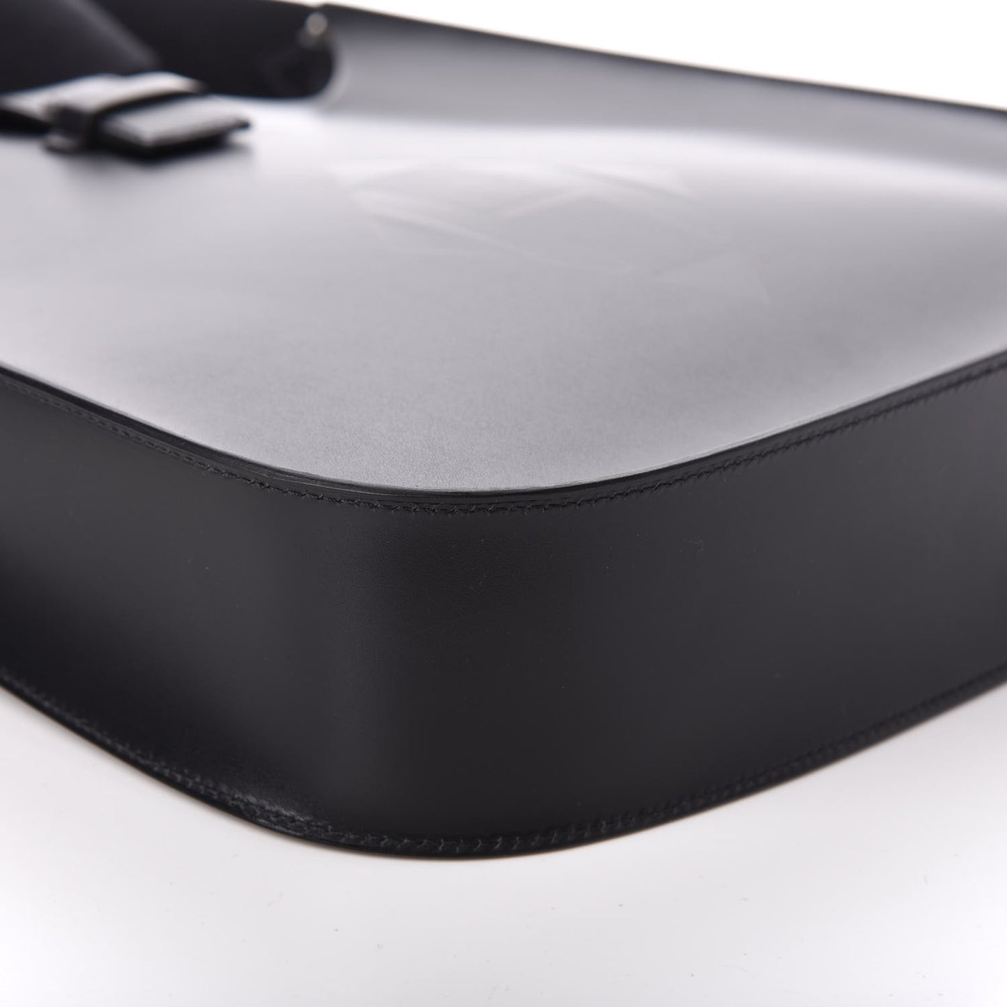 Vache Hunter Evelyne Sellier 29 PM Black