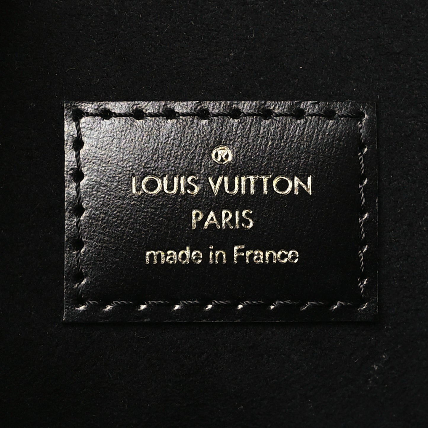 Reverse Monogram Pochette Metis