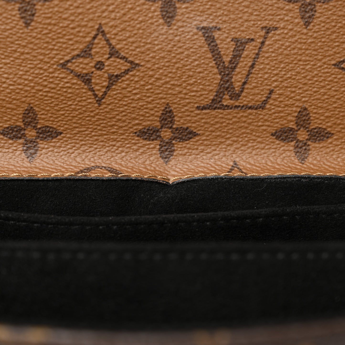 Reverse Monogram Pochette Metis