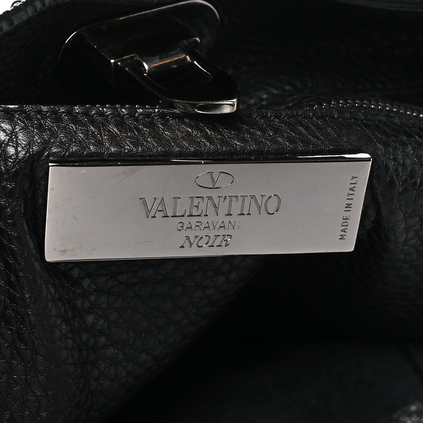 Grained Calfskin Onyx Medium Rockstud Rolling Tote Black