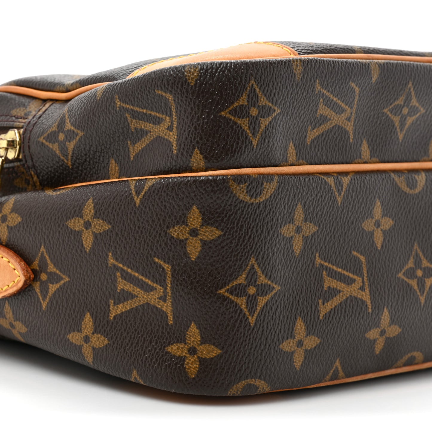 Monogram Nil 28
