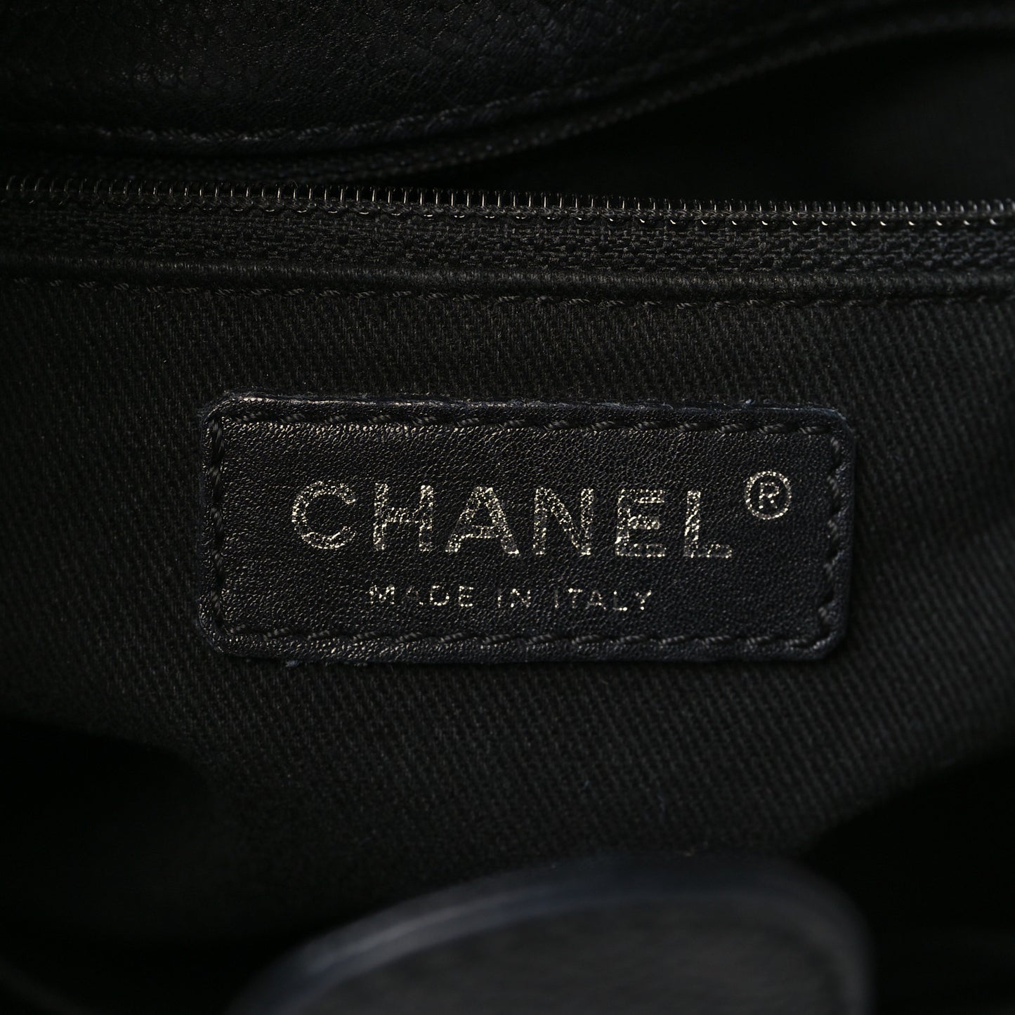 Caviar Quilted Petit Shopping Tote PST Black