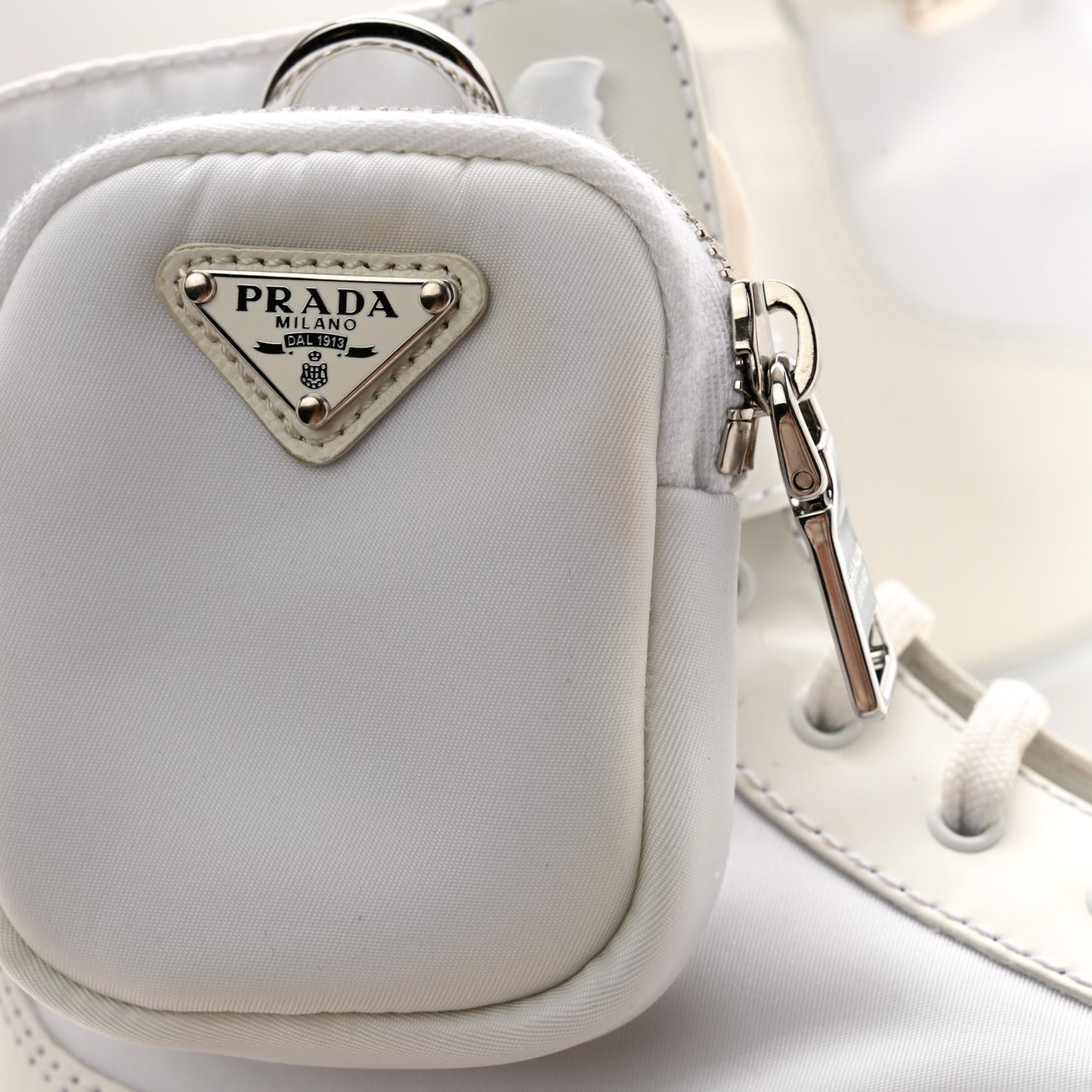 Spazzolato Rois Re-Nylon Metal Triangle Logo Monolith Pouch Pocket 60mm Combat Boots 35.5 White