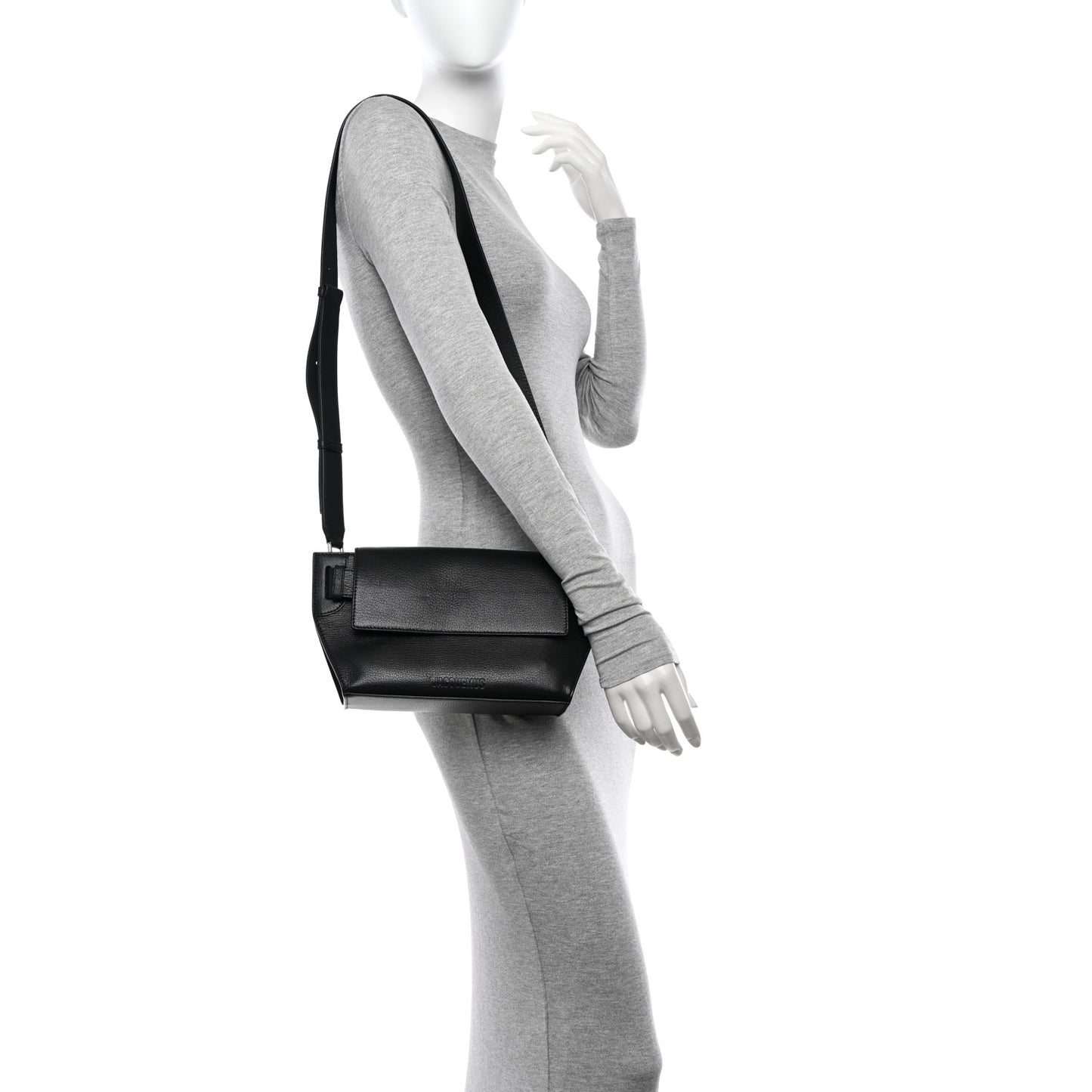 Grained Calfskin Le Capri Messenger Bag Black