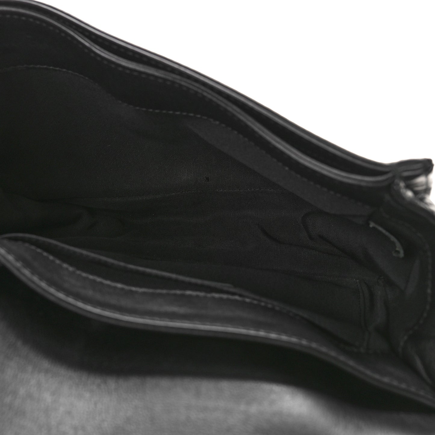 Calfskin Enchained Medium Boy Flap Black