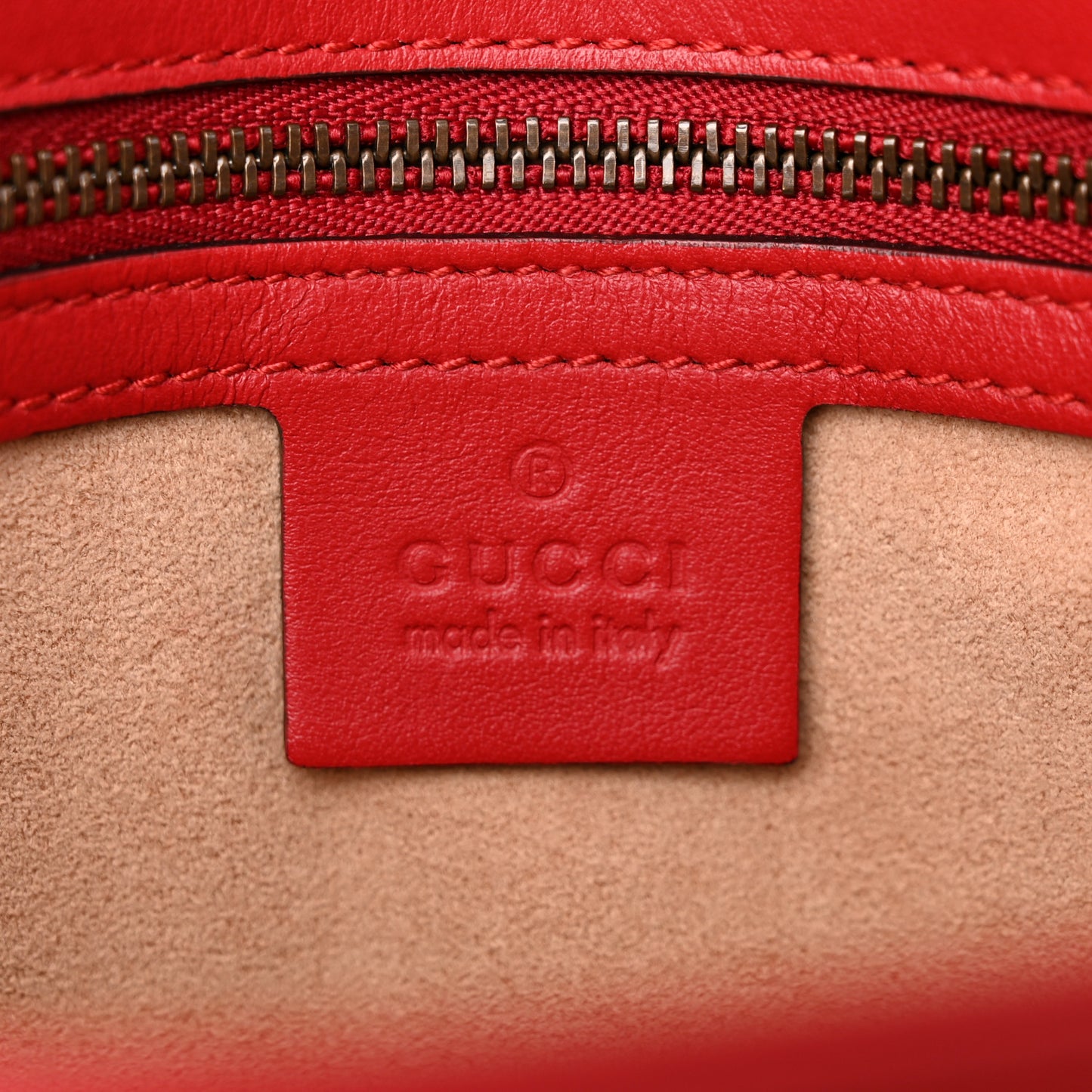 Calfskin Matelasse Small GG Marmont Shoulder Bag Hibiscus Red