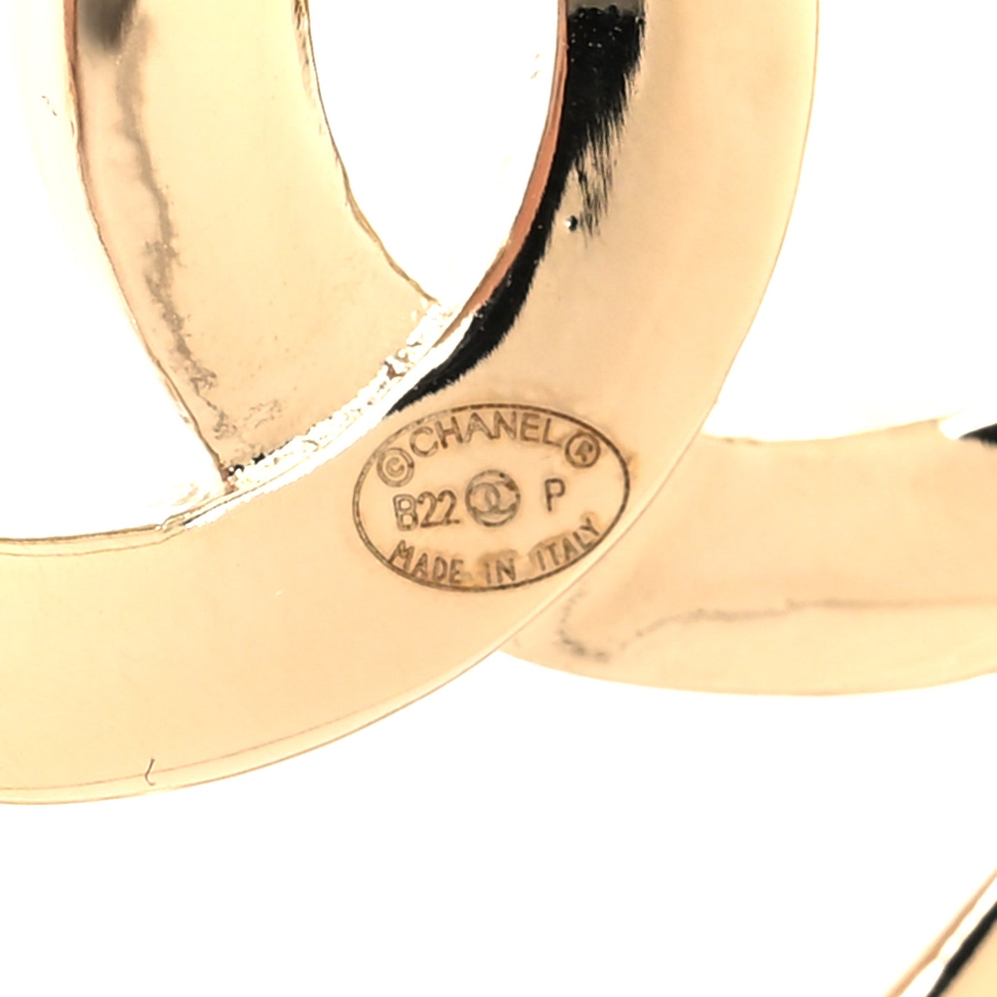 Metal CC Heart Coco In Love Brooch Gold