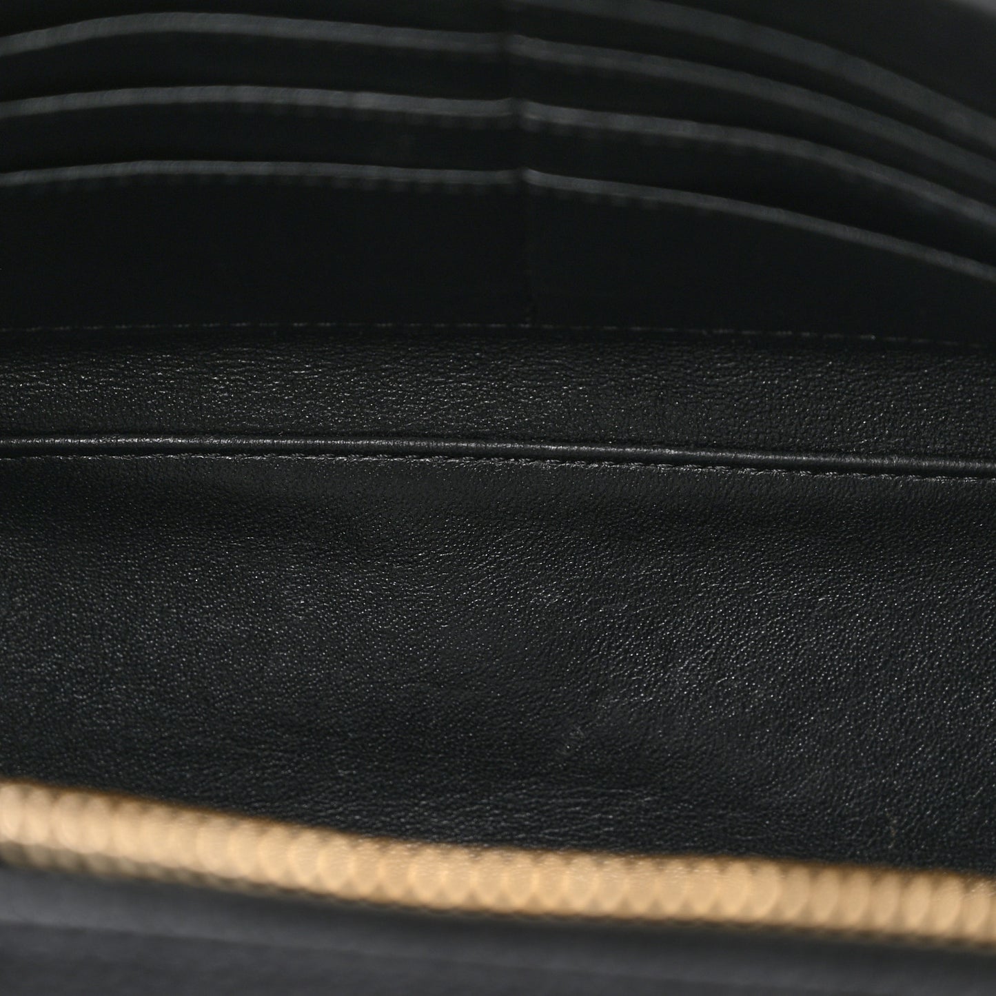 Caviar Quilted Large CC Filigree Vanity Case Black