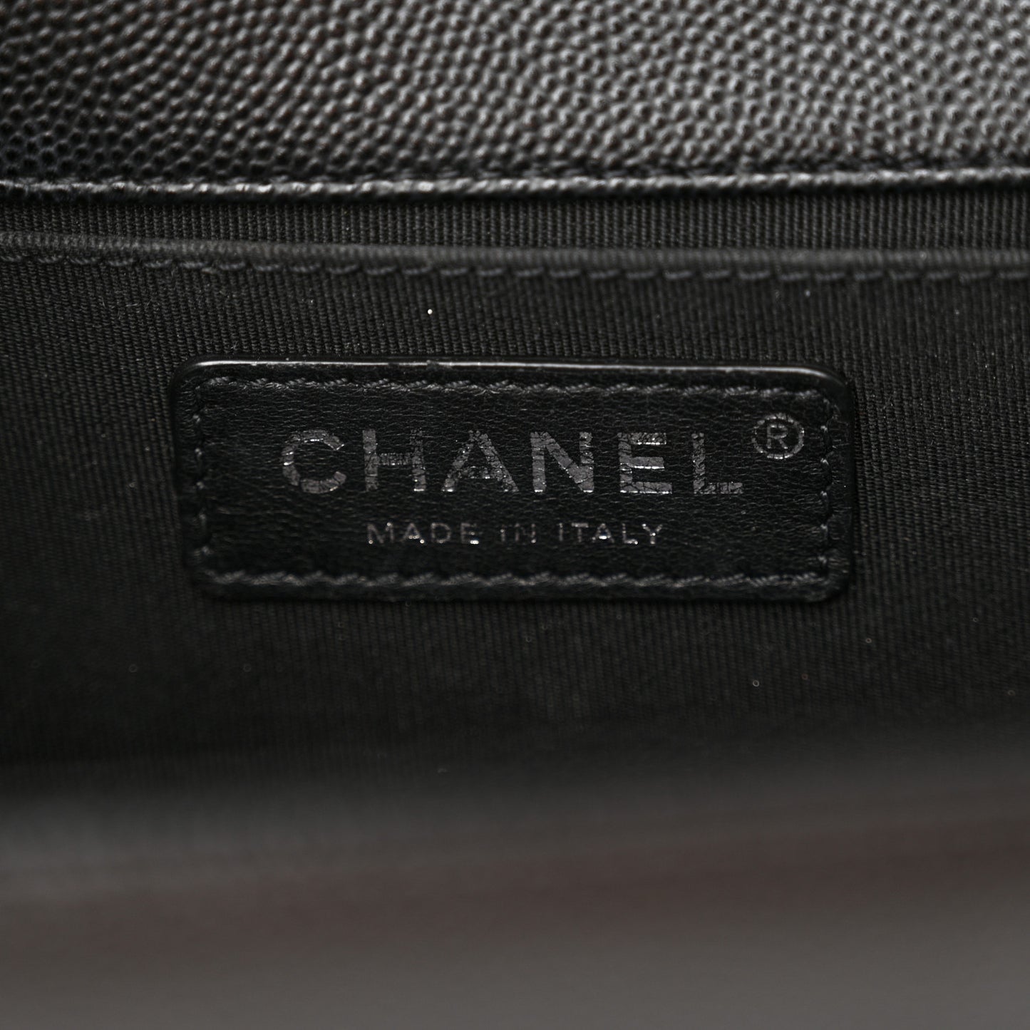 Caviar Quilted Medium Boy Flap Black