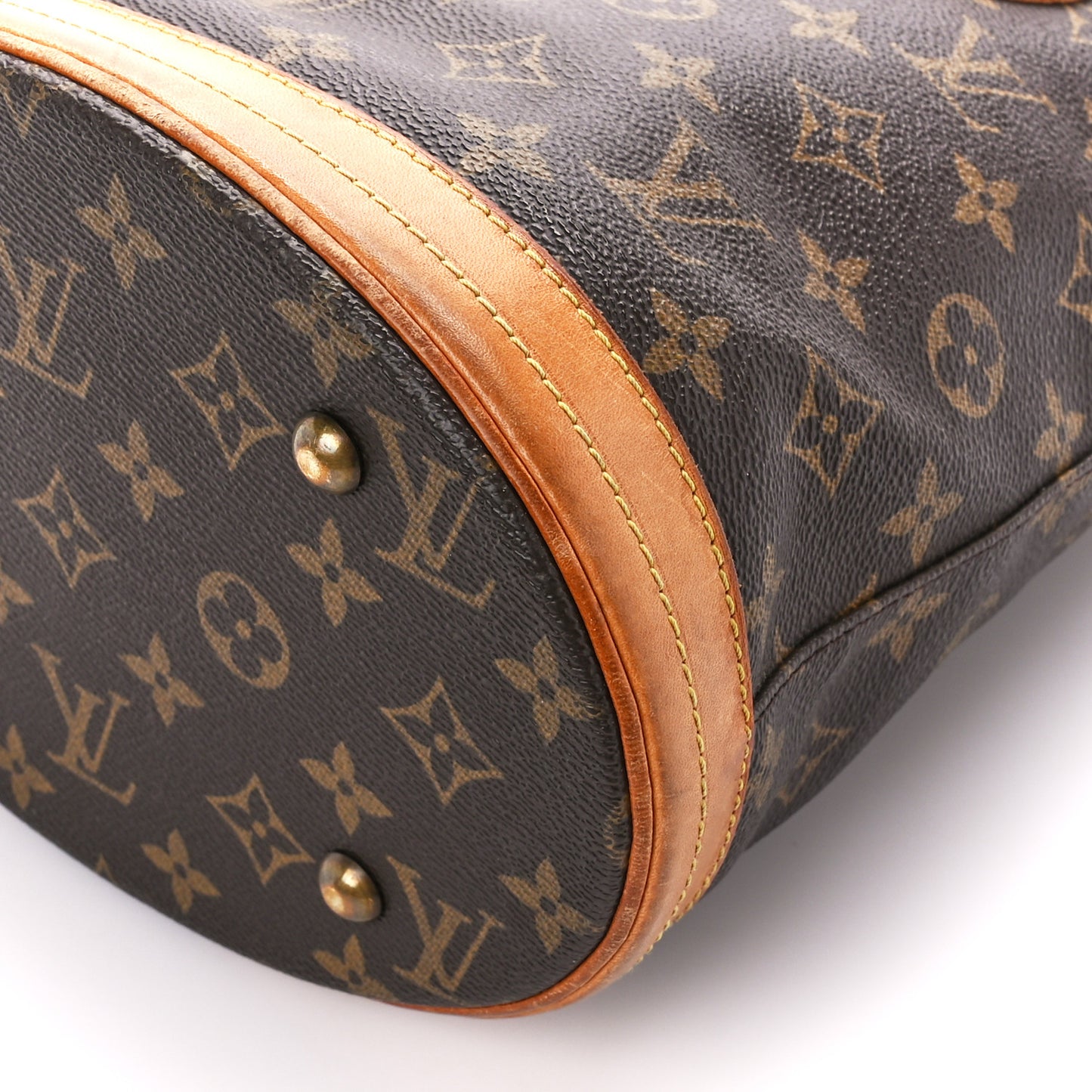 Monogram Petit Bucket 23
