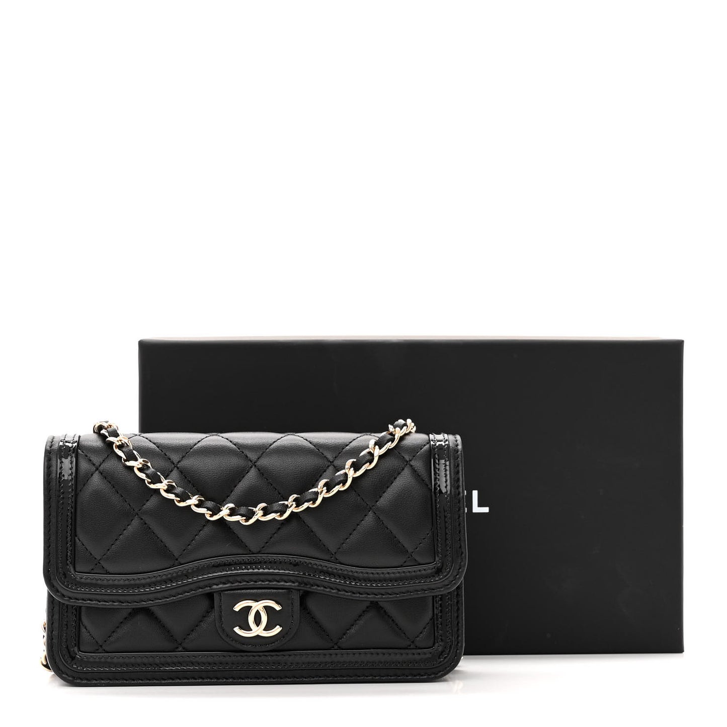 Lambskin Patent Calfskin Quilted Flap Phone Holder With Chain Black