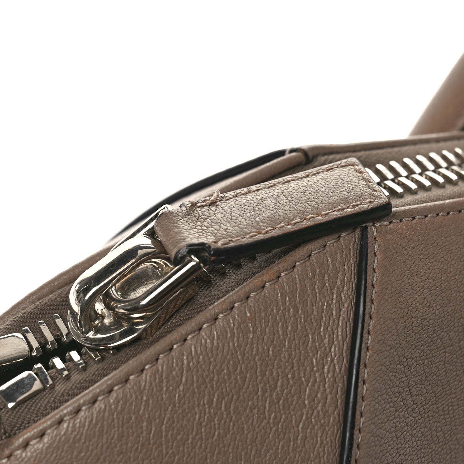 Givenchy Sugar Goatskin Medium Antigona Dune 12 of 16