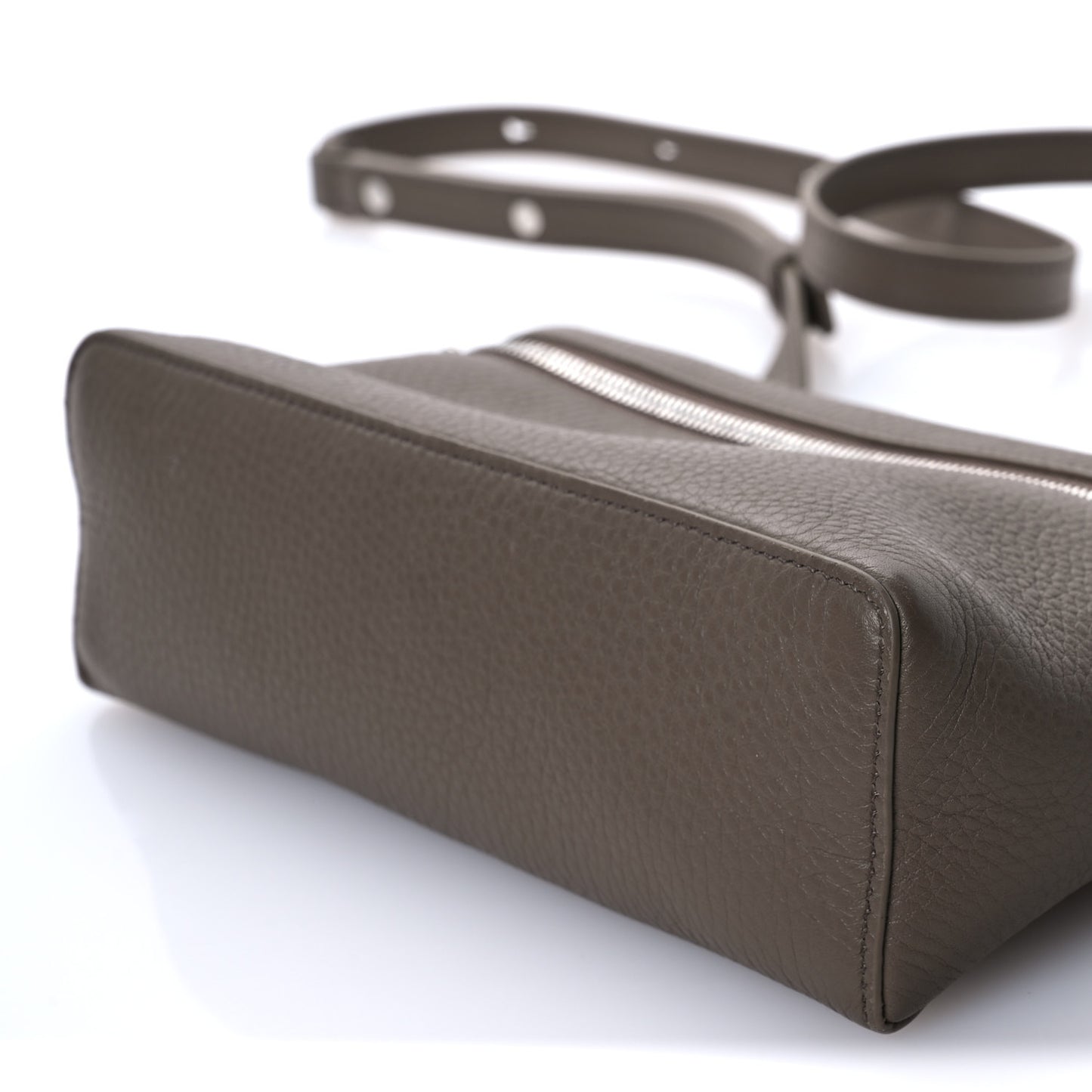 Grained Calfskin L19 Extra Pocket Pouch Warm Mastic