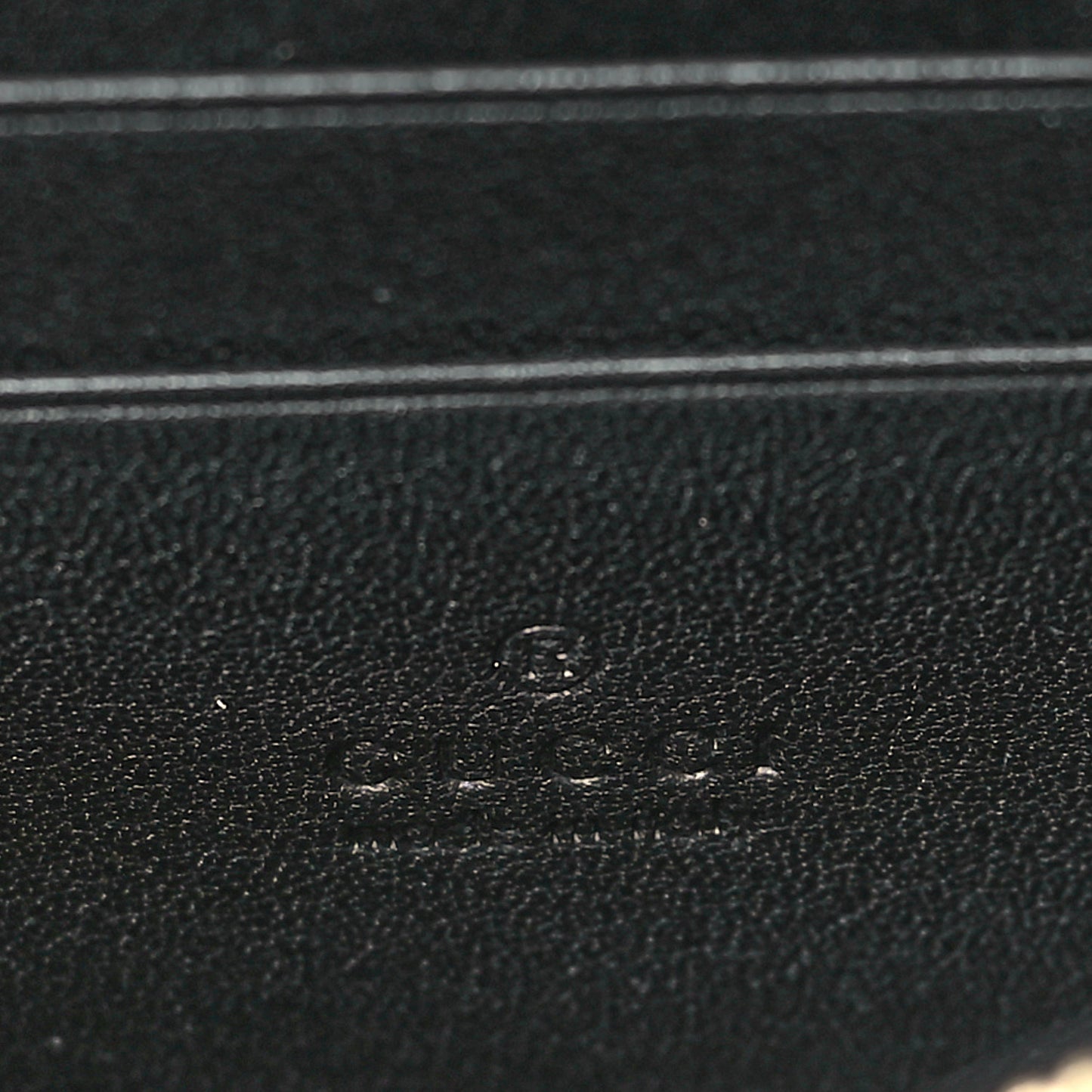 Roxy Calfskin Medium Blondie Chain Wallet Black