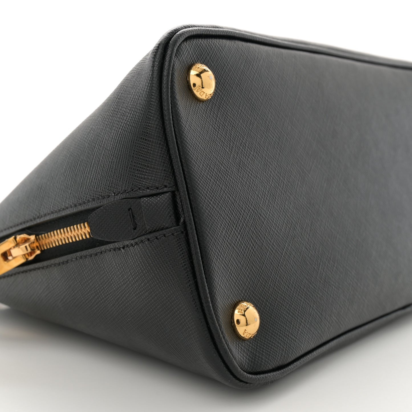Saffiano Lux Medium Promenade Tote Black