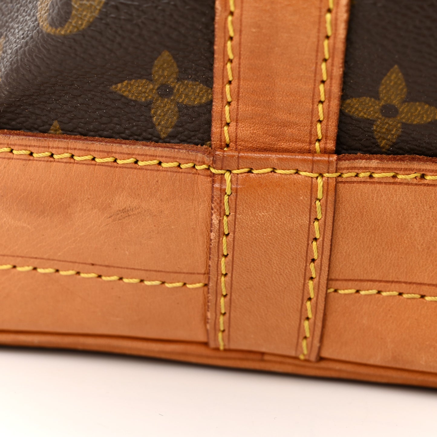 Monogram Noe